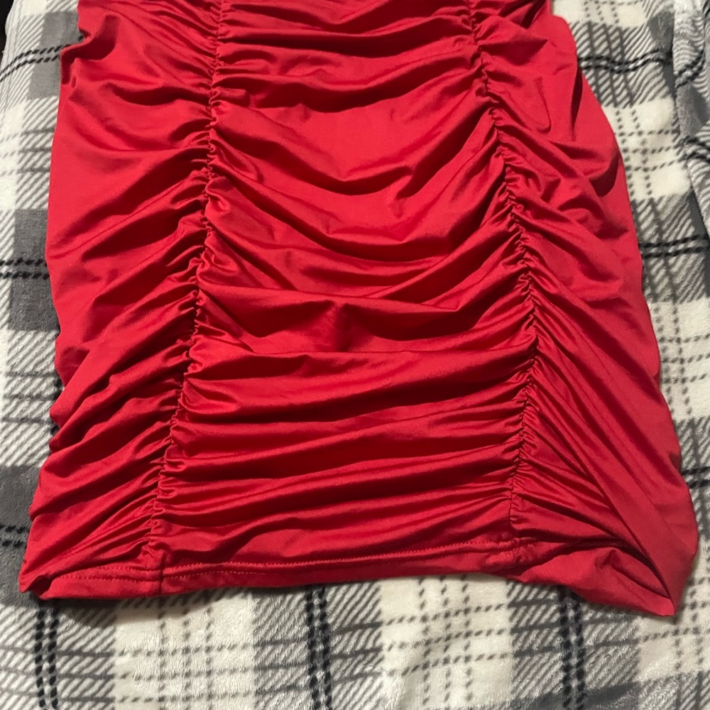 Chic Red Ruched Pencil Skirt
